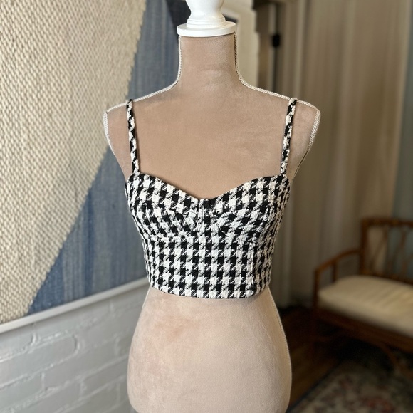 Stradivarius Black and White Houndstooth Crop Top - Picture 3 of 9
